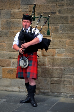 The History of the Kilt %%sep%% Lochcarron of Scotland %%sep%% Blog | News,  Events & Updates from Lochcarron of Scotland